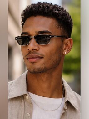 Ray-Ban Slim Rectangle Sunglasses Black | Classic Minimal Street Style & Case